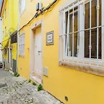 Graca Break With Balcony Apartment Lissabon