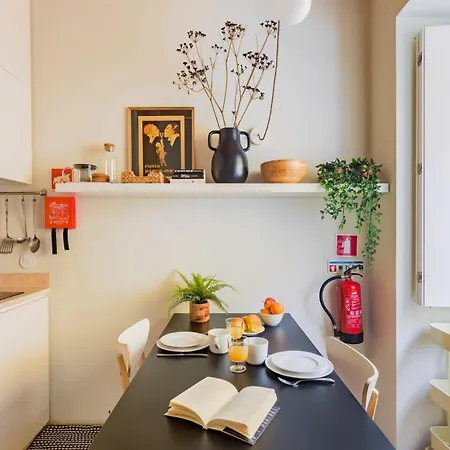 Graca Break With Balcony