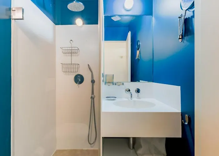 Graca Break With Balcony Διαμέρισμα